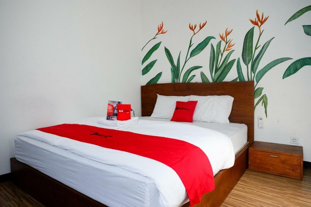 Reddoorz @ Jalan Raya Semat Canggu Hostel Bali Zewnętrze zdjęcie