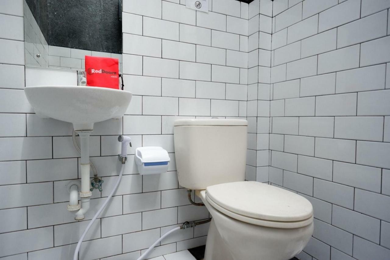 Reddoorz @ Jalan Raya Semat Canggu Hostel Bali Zewnętrze zdjęcie